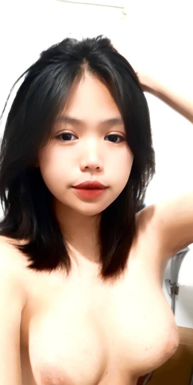 [Ngoại hình đỉnh cao❤️Lolita xinh đẹp] Cô phù thủy nhỏ Lolita có hình xăm bộ ngực lớn trên ngực và quan hệ tình dục với bạn tình của mình